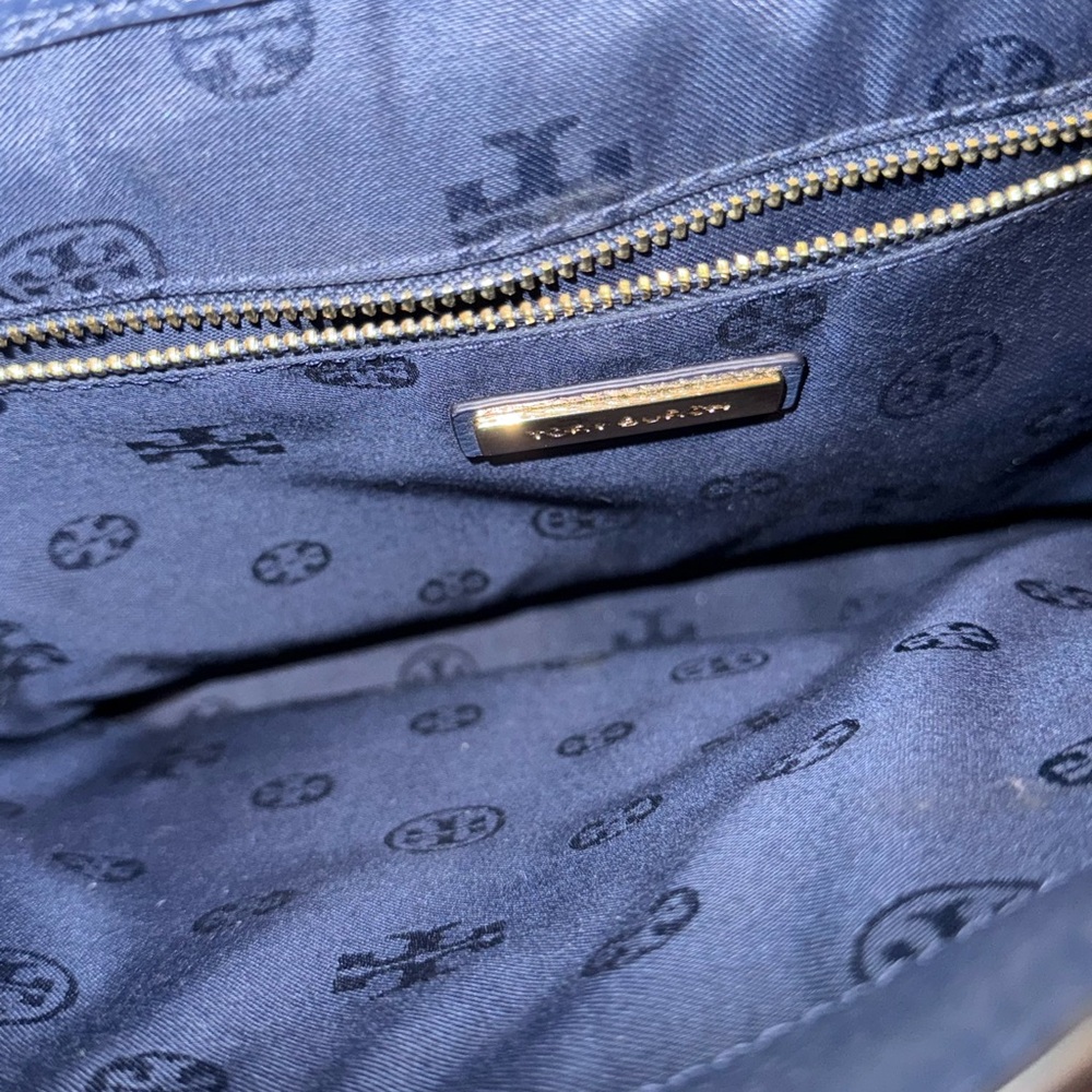 Tory Burch Dark Blue Monogram Interior Bag - Picture 4 of 5